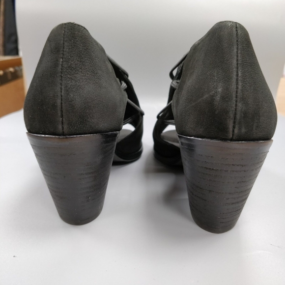 $235 EILEEN FISHER Nikki Peep Toe Sandal Booties Block Heel Black Leather 9.5 - Picture 6 of 10